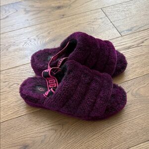 UGG Maroon Fluffy Slides